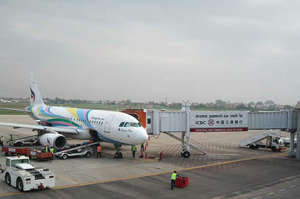 A Bangkok Airways in Wattay Airport